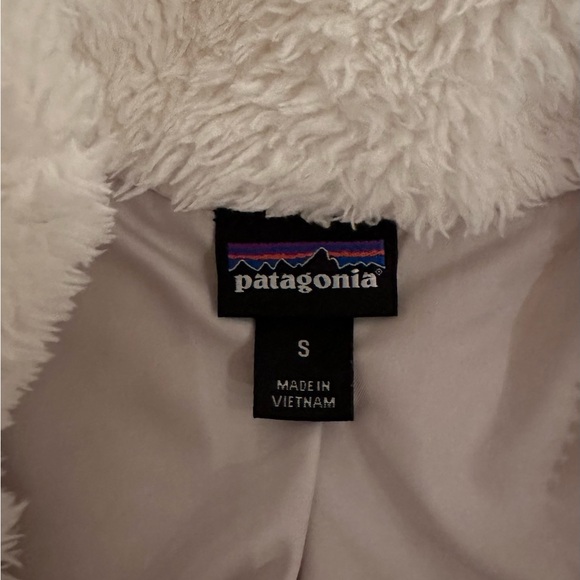 White fleece Patagonia vest - Picture 3 of 3